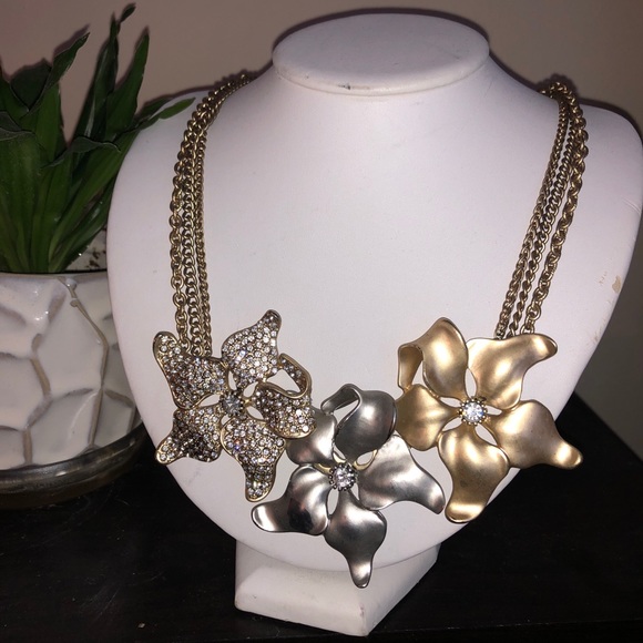 Mixed Metal Floral Statement Necklace - Picture 4 of 4